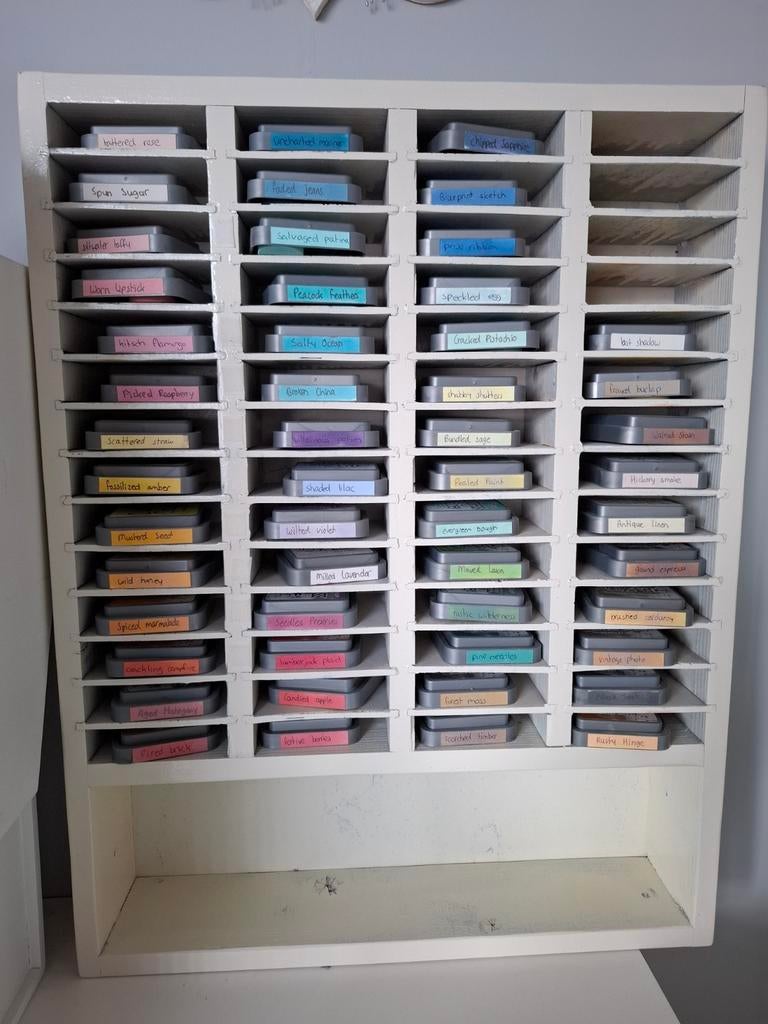 Distress Oxide inktpads (52 stuks) met opbergtoren, Hobby en Vrije tijd, Ophalen, Materiaal