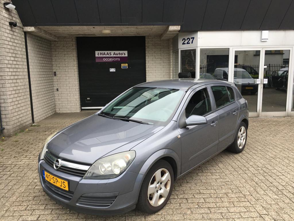 Opel Astra 1.6 Edition / APK DECEMBER 2026 / 5 DEUREN / APK, Voorwielaandrijving, Gebruikt, Zwart, 4 cilinders