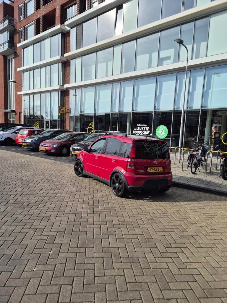 Fiat Panda 1.4 16V 100HP 2008 Rood, Voorwielaandrijving, 15 km/l, 31 €/maand, 100 pk