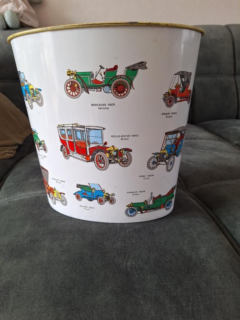 Worceste prullenbak met oldtimers, Ophalen, Gebruikt