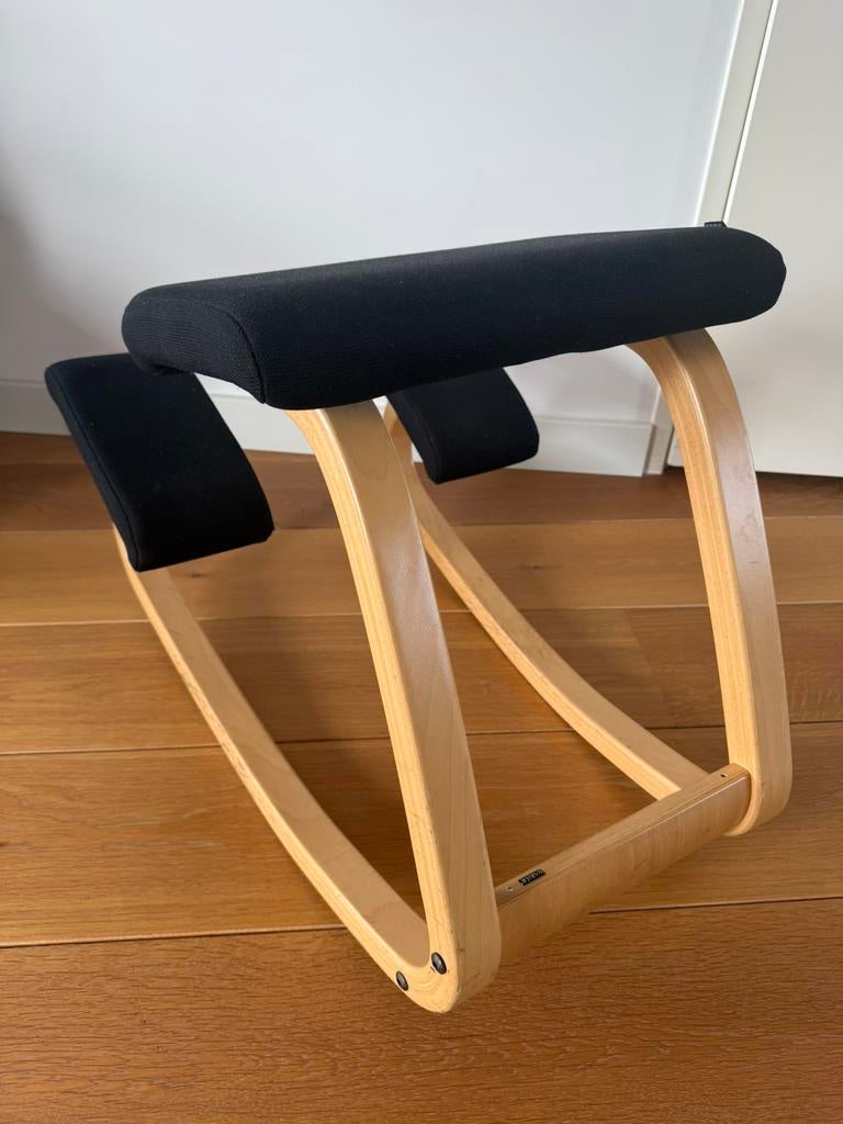 Varier kniestoel Variable, Ophalen, Zwart, Zo goed als nieuw, Stof