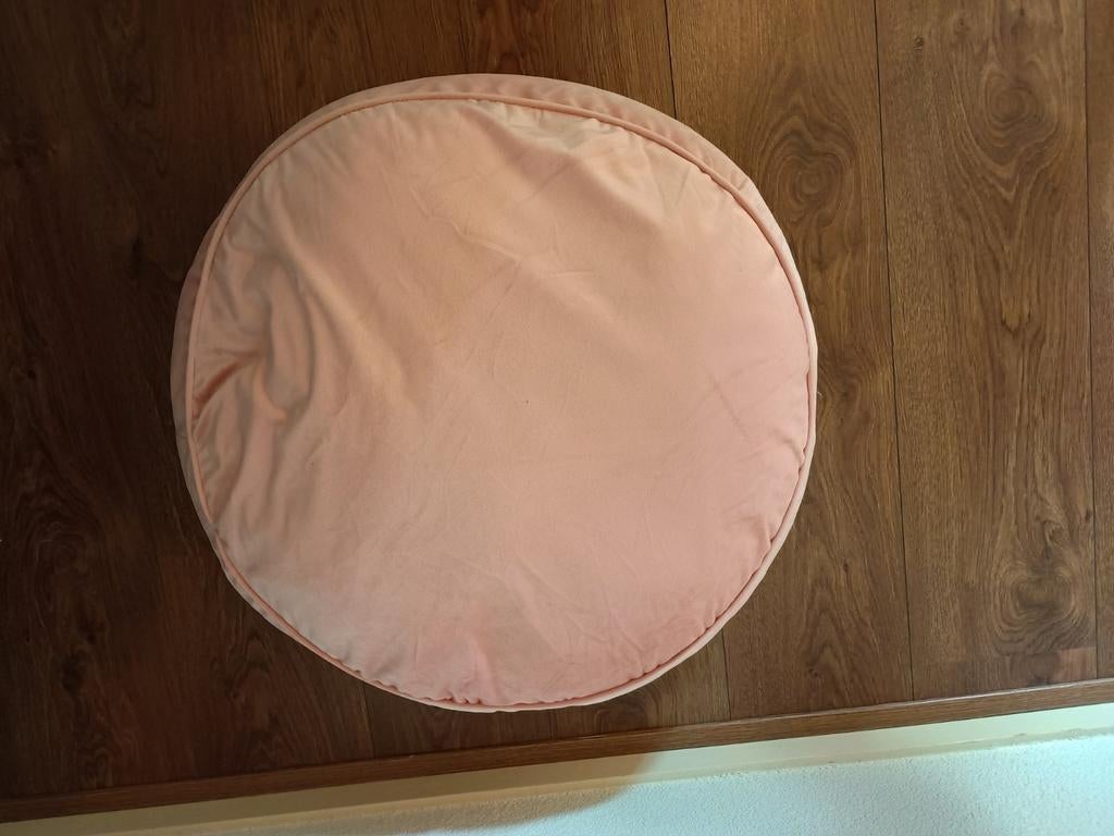 Mooie roze poef., Ophalen of Verzenden