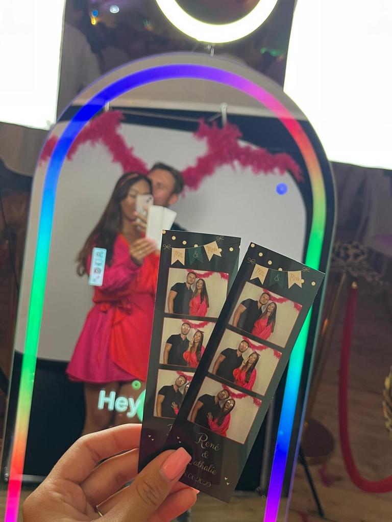 Verhuur magische foto spiegel photobooth, Hobby en Vrije tijd, Feestartikelen | Verhuur, Ophalen of Verzenden, Overige