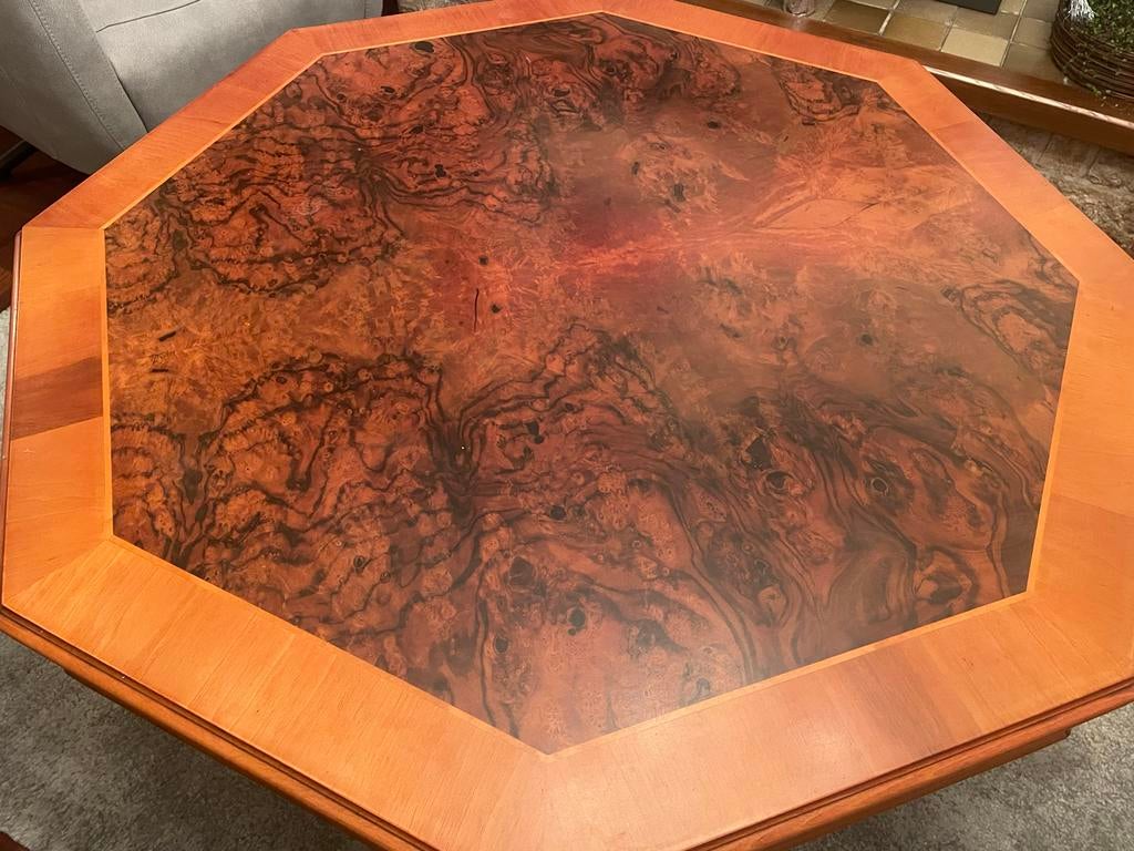 Wortelnoten houten tafel 1.10 , 8-hoekig met lades, Huis en Inrichting, Tafels | Salontafels, Ophalen, Gebruikt, 100 tot 150 cm