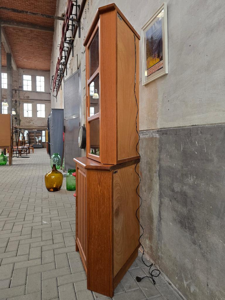 Dyrlund Deens Design Hoek Vitrine Kast | Teak Vitrinekast 3, Glas, 150 tot 200 cm, Mid Century Deens Design Vintage Retro Scandinavisch
