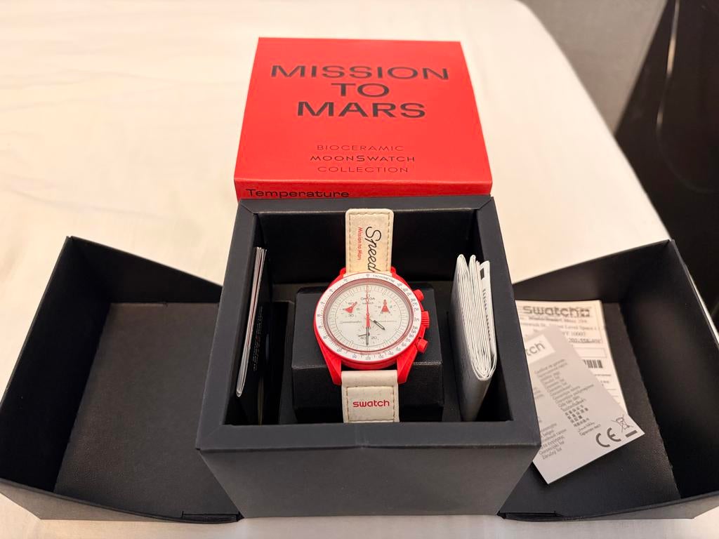 Swatch x Omega MoonSwatch - Mission to Mars, Ophalen of Verzenden, Gebruikt