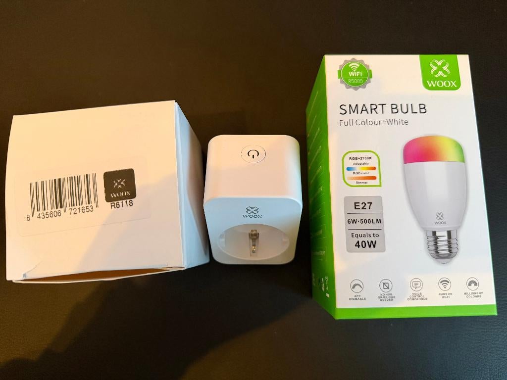 Gloednieuwe WOOX R6118 Smart Plug & Smart Bulb E27 Peer, Hobby en Vrije tijd, Elektronica-componenten, Nieuw, Ophalen of Verzenden