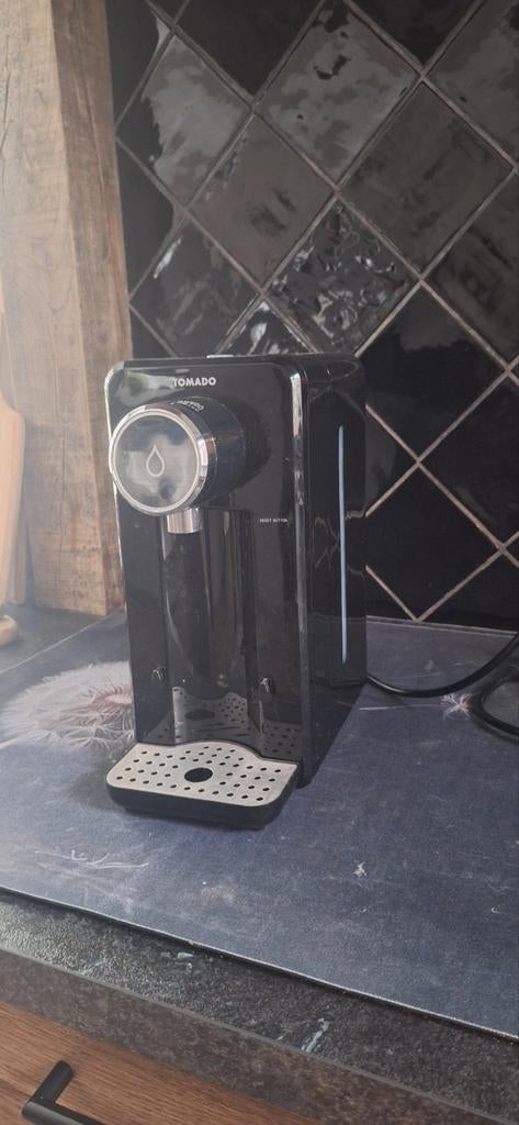 Tomado heetwaterdispensor, 1 tot 2 liter, Ophalen, Zo goed als nieuw