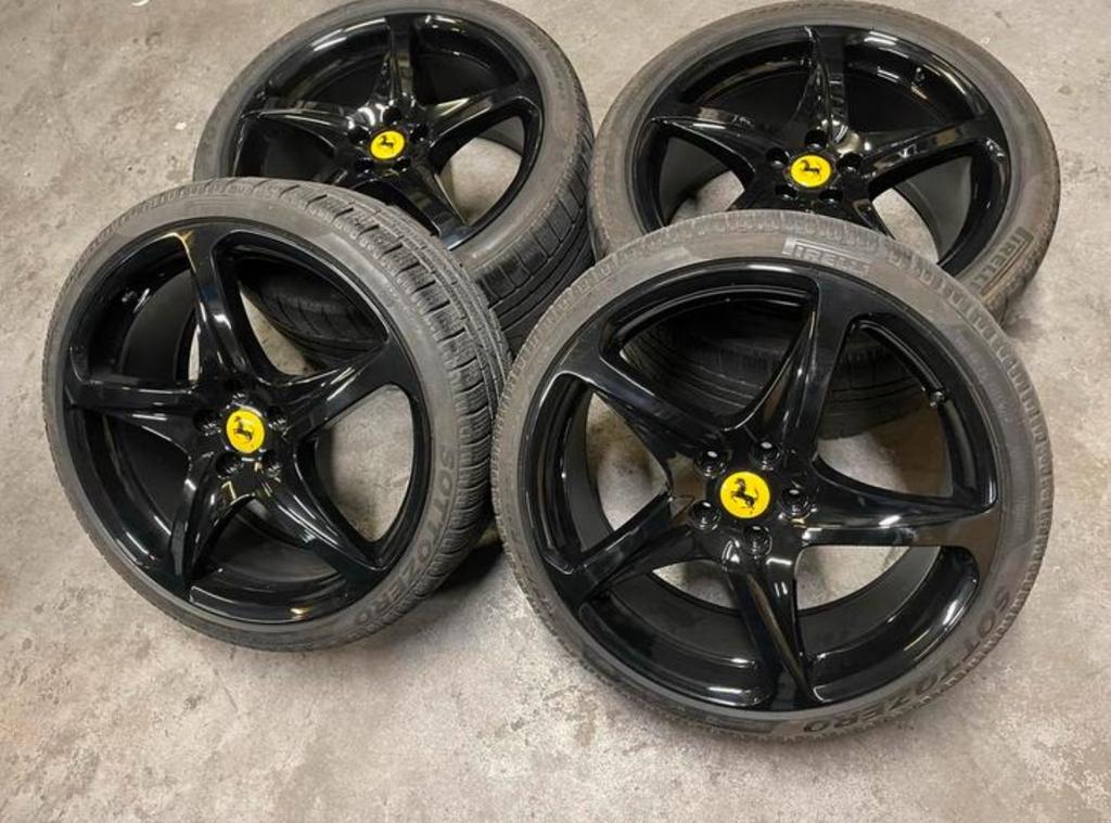 ✅ Originele 20 Inch Ferrari Velgen 458 FF Italia Spider GTB, Ophalen, Gebruikt, Banden en Velgen, Winterbanden