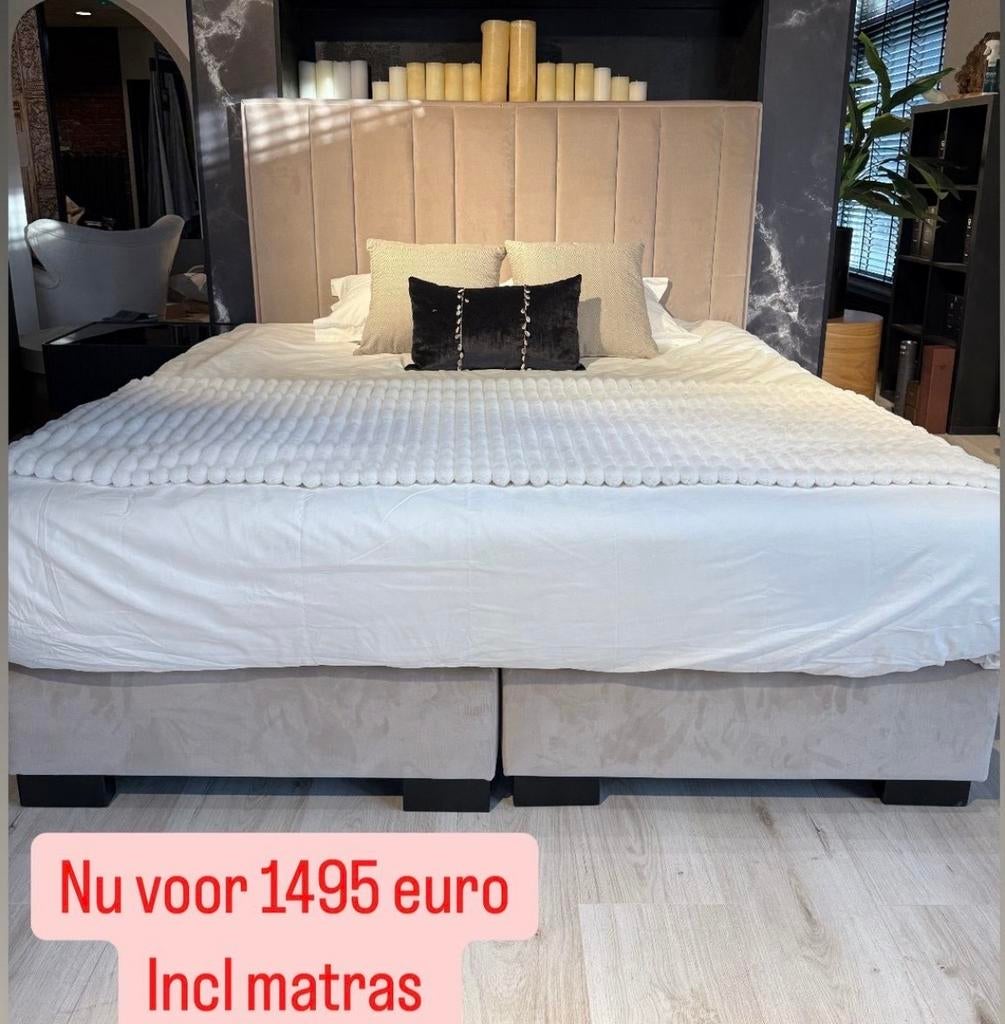 Luxe Velours Bed 180x200 met Pocketvering Matras - Nieuw!, Beige, Ophalen of Verzenden, 180 cm, 200 cm