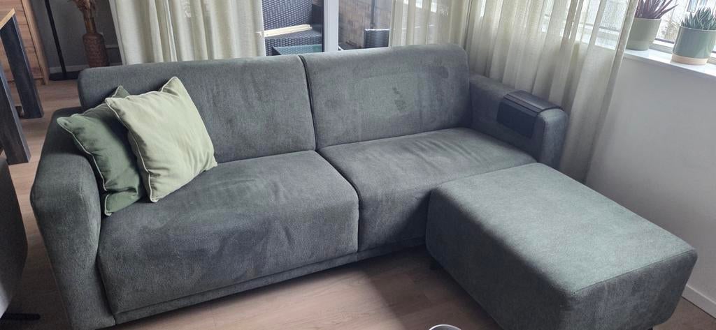 Groene bank met voetenbank, Ophalen, Zo goed als nieuw, Stof, Modern