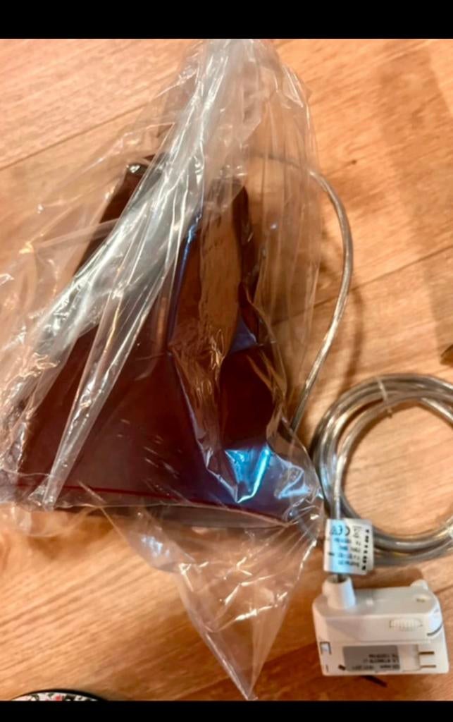 (Wijn) rode lampen van glas (merk is trilux), Ophalen of Verzenden, Zo goed als nieuw, Glas, Minder dan 50 cm