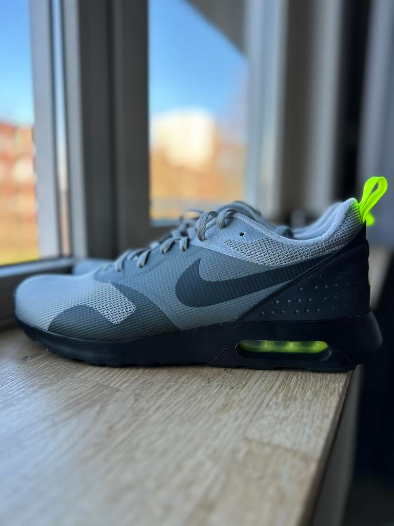 Nike Air Max Tavas - nieuw/origineel - maat 45, Overige kleuren, Nieuw, Ophalen of Verzenden, Sneakers of Gympen