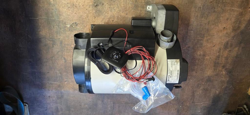 Truma kachel/boiler COMBI 6, 12V-30MB met nieuwe schakelaar, Spelcomputers en Games, Games | Overige, Ophalen