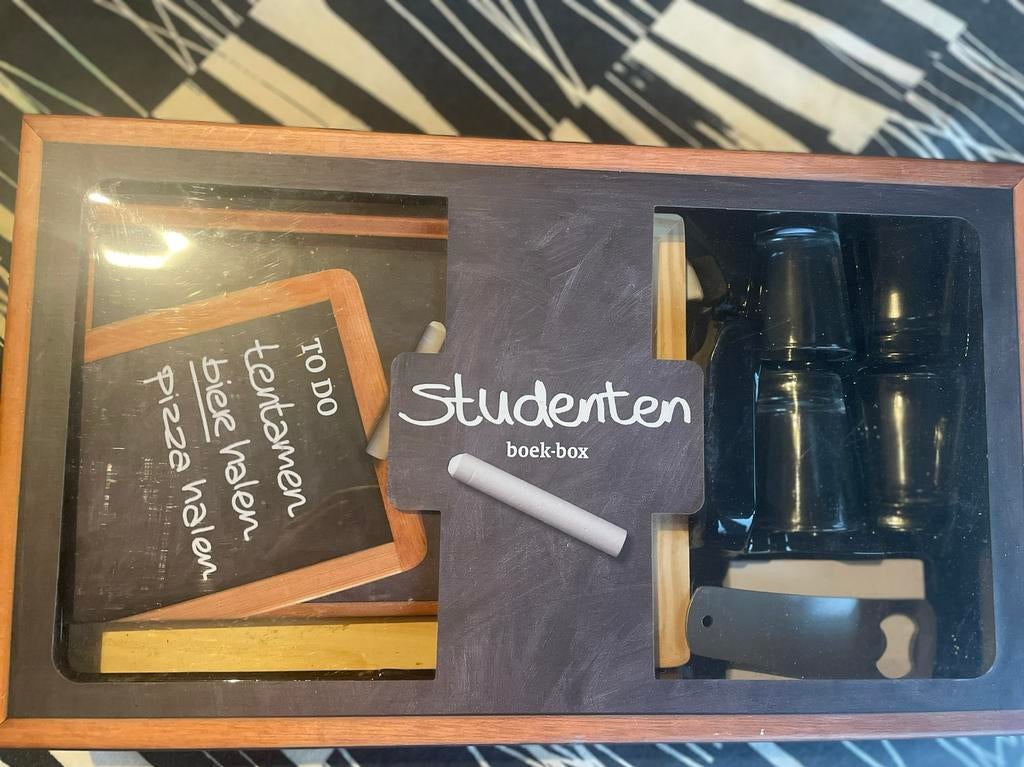 Leuk cadeau voor student! Kookboek, galzen, pizza snijder, Ophalen of Verzenden, Nieuw