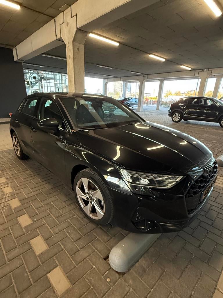 Leaseovername Audi A3 30 Tfsi 116pk 2025 Zwart (tot dec’28), Auto's, 1498 cc, 4 cilinders, 1290 kg, Zwart