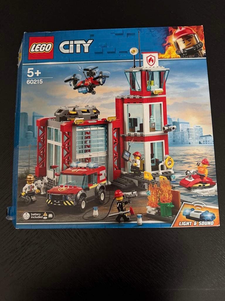 Lego City 60215 Brandweerkazerne, Ophalen of Verzenden, Zo goed als nieuw, Complete set, Lego