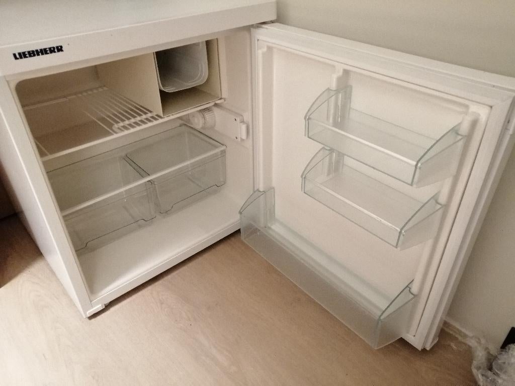 Liebherr Koelkast Vriezer Tafelmodel Camping studenten kamer, Ophalen, Gebruikt, Minder dan 60 cm, Minder dan 85 cm