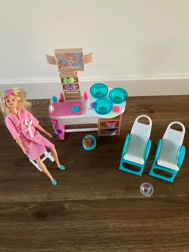 Barbie Beauty Salon / schoonheidssalon, Ophalen of Verzenden, Zo goed als nieuw, Toebehoren
