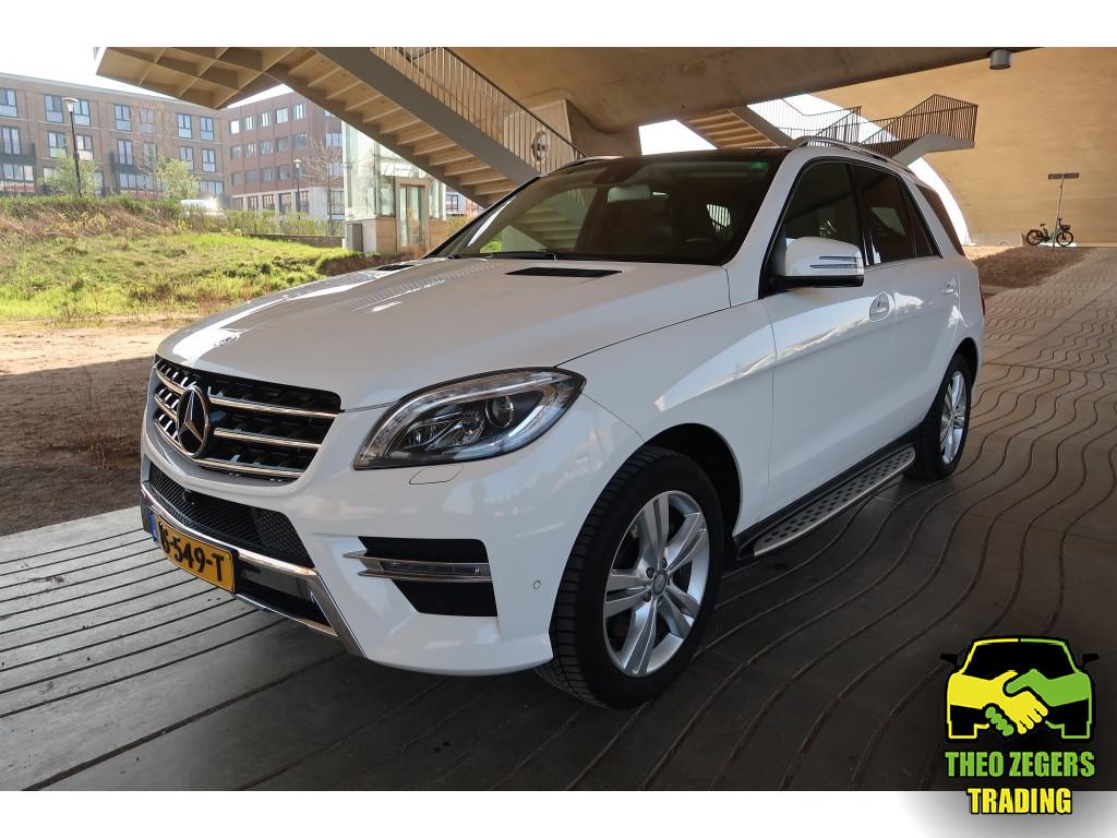 Mercedes-Benz M-Klasse 350 BlueTEC AMG uitvoering inclusief, Automaat, Gebruikt, 14 km/l, Bedrijf