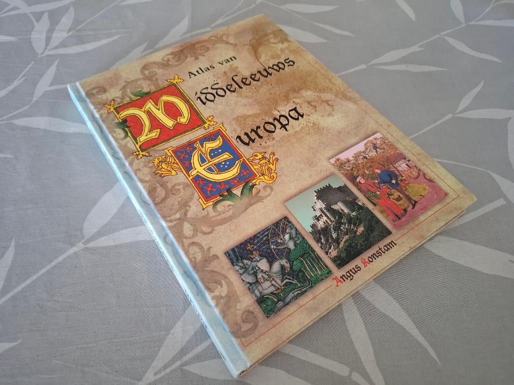 ATLAS van MIDDELEEUWS EUROPA - Angus Konstam, Gelezen, 14e eeuw of eerder, Europa, Ophalen of Verzenden