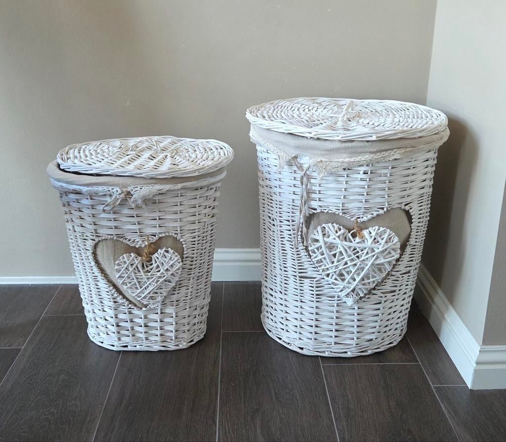 Grote en kleine witte rieten wasmand, Ophalen, Zo goed als nieuw, Rond, Riet