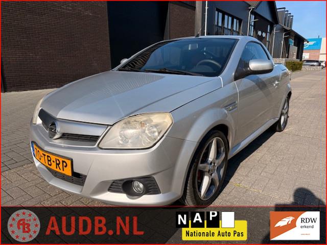 Opel Tigra TwinTop 1.4-16V Sport|VOL LEER|AIRCO|17 INCH|VERW, Voorwielaandrijving, Gebruikt, 4 cilinders, 49 €/maand