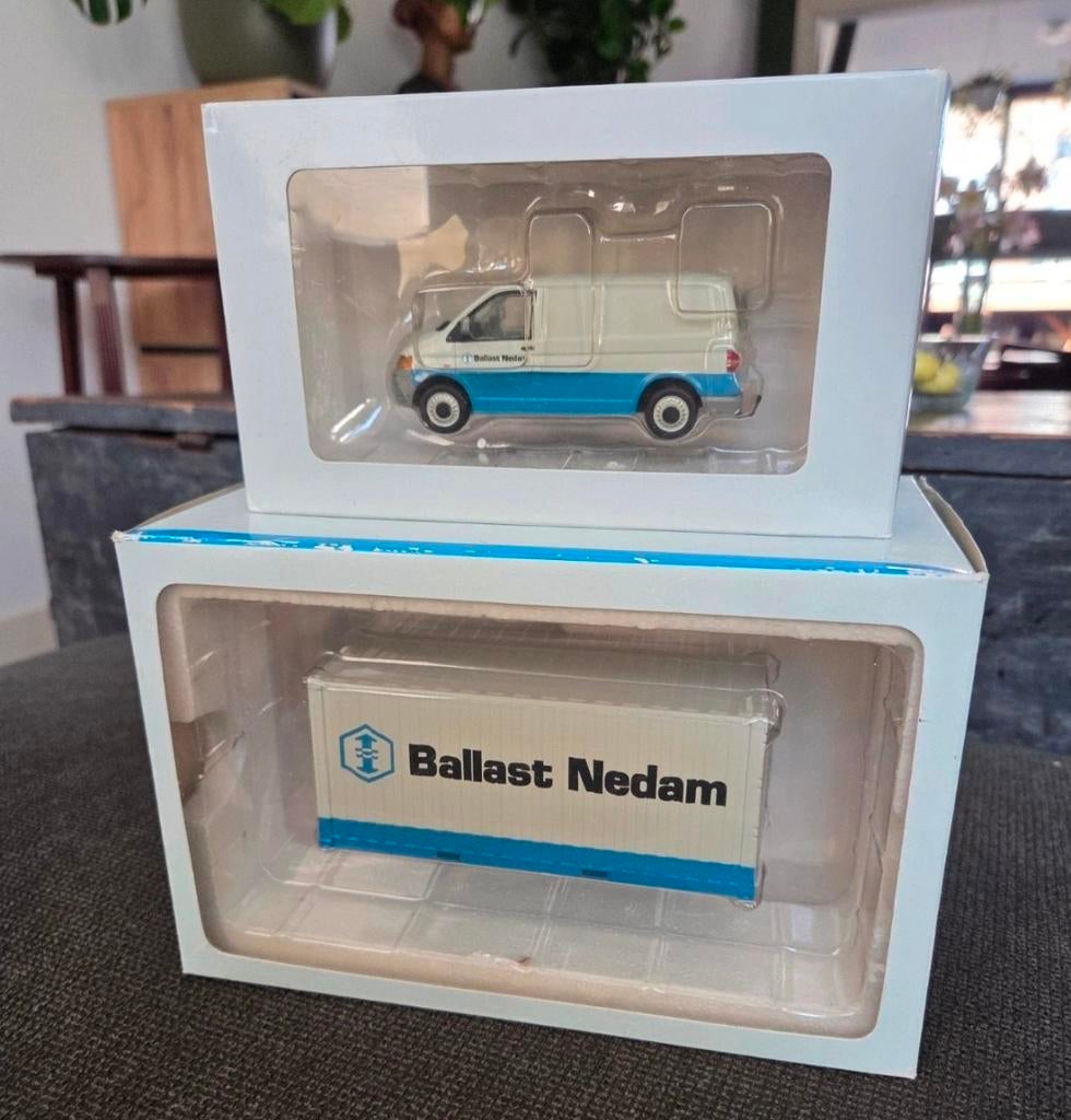 WSI 1:50 Ballast Nedam Set – VW Transporter & 20ft Container, Ophalen of Verzenden, Zo goed als nieuw, Bus of Vrachtwagen, Wsi