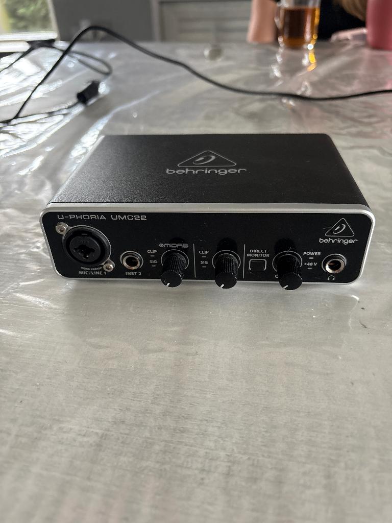 Behringer u-phoria umc22, Overige merken, Overige systemen, Ophalen of Verzenden, Zo goed als nieuw