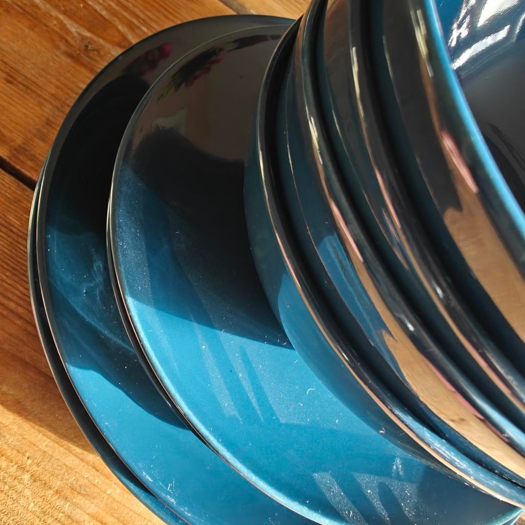 Ikea Gladelig servies, donkerblauw, Ophalen of Verzenden, Gebruikt, Effen, Bord(en)