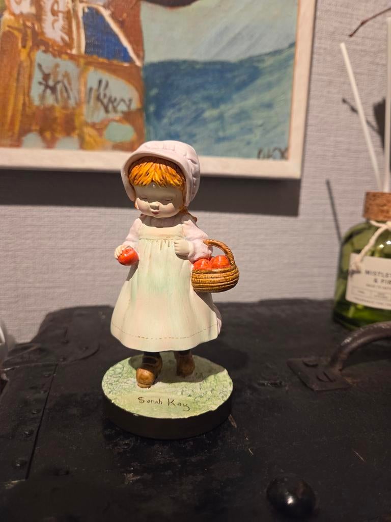 Vintage Sarah Kay beeldje met mandje, Ophalen