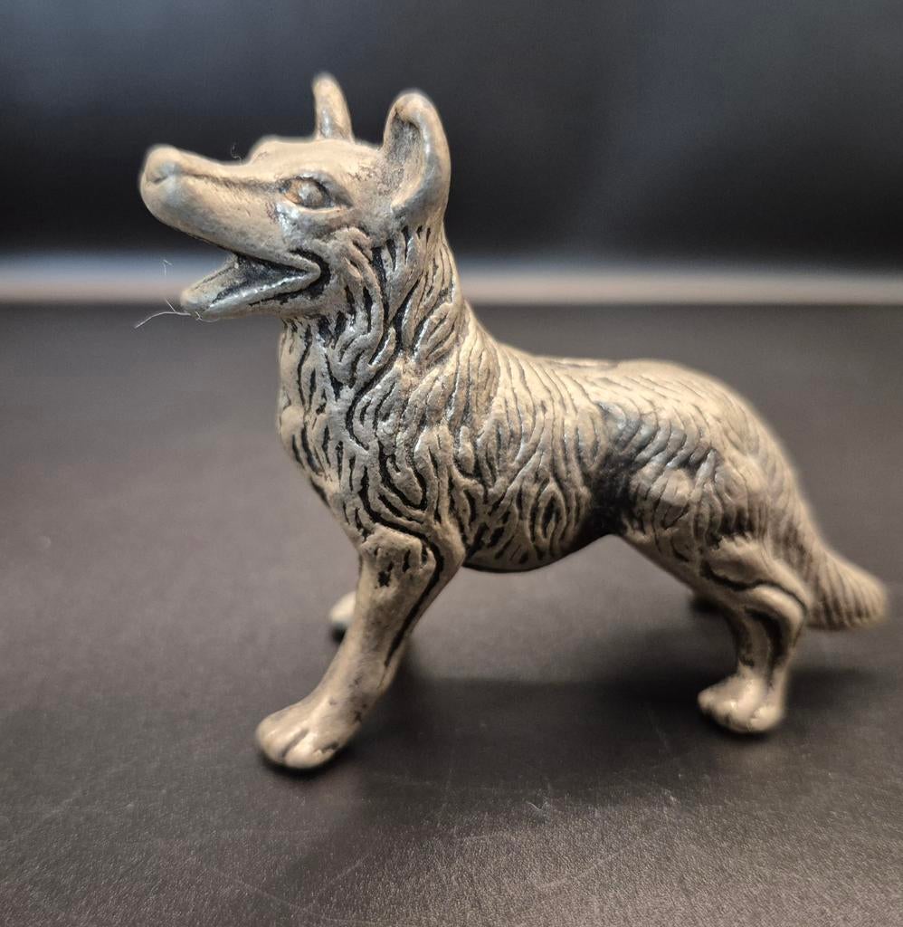 Vintage Tinnen Duitse Herder Beeldje 7x5cm, Antiek en Kunst, Antiek | Tin, Ophalen of Verzenden