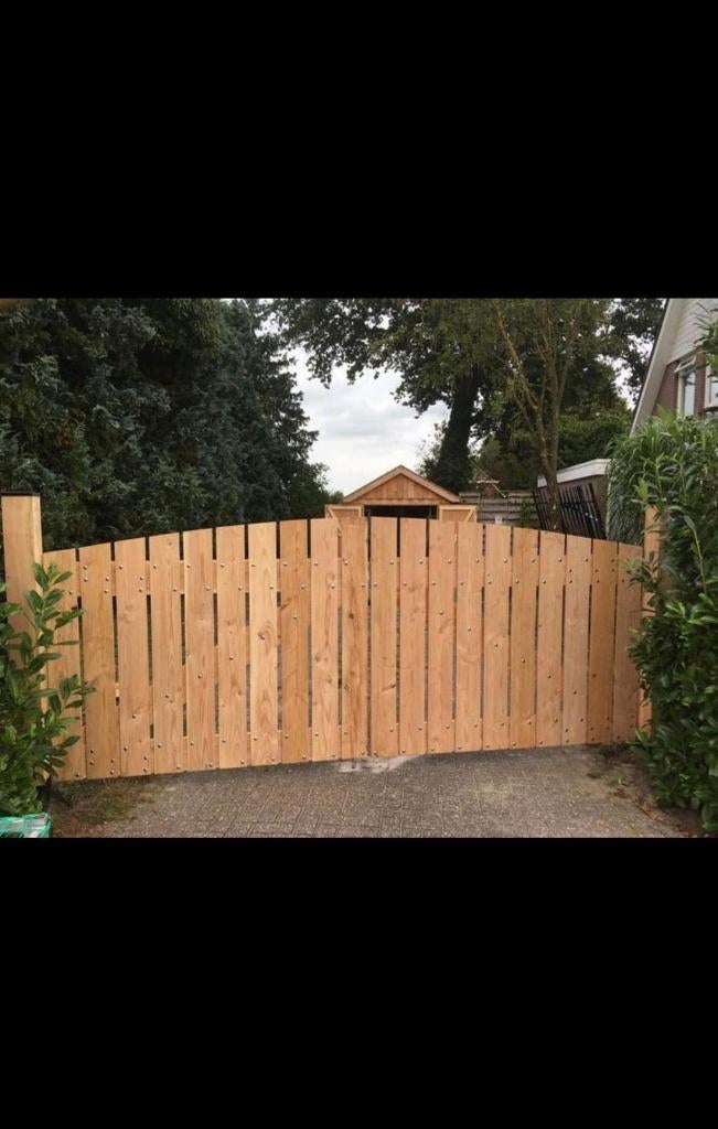 inrijpoort 4 meter tussen de palen gevraagd, Ophalen of Verzenden, Zo goed als nieuw, Hout, Sierhekwerk