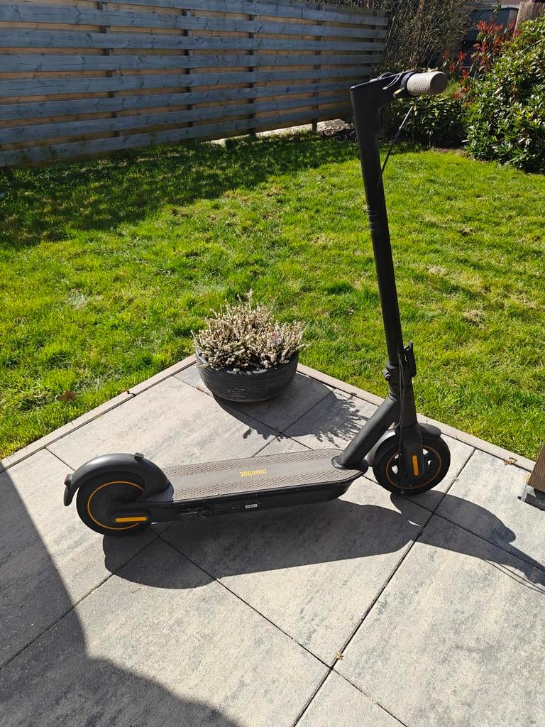 Ninebot Segway Max G30P (2021) - 30km/u, 3052km, Fietsen en Brommers, Steps, Ophalen, Gebruikt, Elektrische step (E-scooter), Ninebot (Segway)