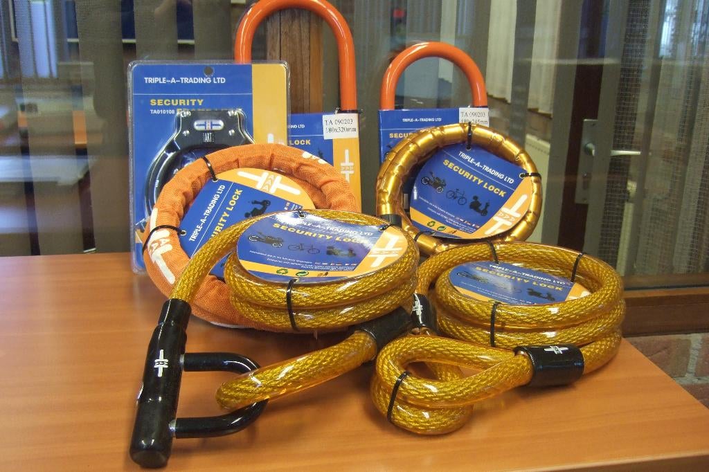 Div. sloten voor fiets, brommer of motor, Ophalen, Nieuw