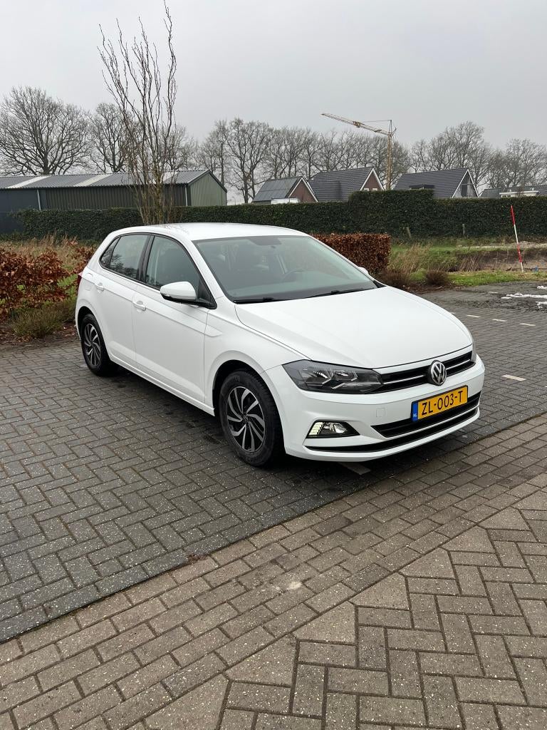 Volkswagen Polo 1.0 MPI 80pk 2019 Wit <55.000 KM, Auto's, Volkswagen, Voorwielaandrijving, 1025 kg, Stof, 40 €/maand