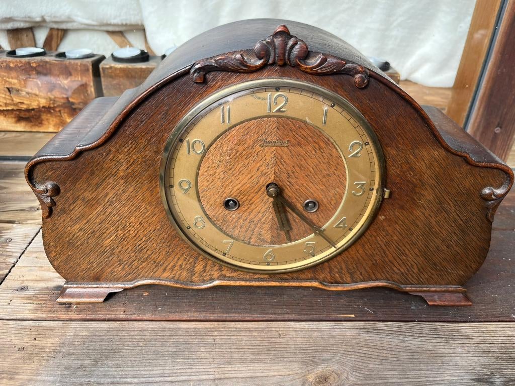 Antieke Junghans klok, Ophalen