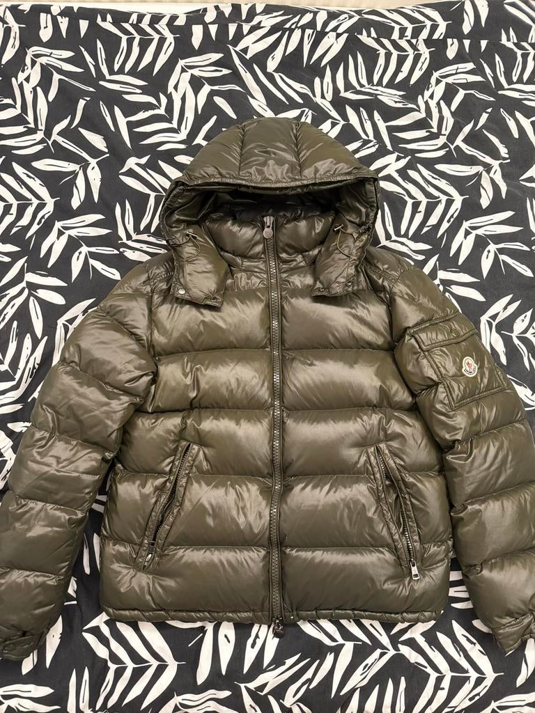 Moncler maya khaki, Ophalen of Verzenden, Gedragen, Maat 48/50 (M), Groen