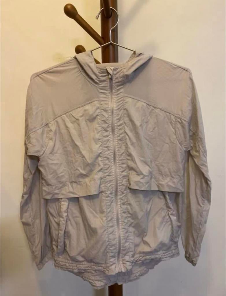 Lululemon zomerjasje ，lululemon windbreaker, Ophalen of Verzenden, Nieuw, Maat 38/40 (M), Beige