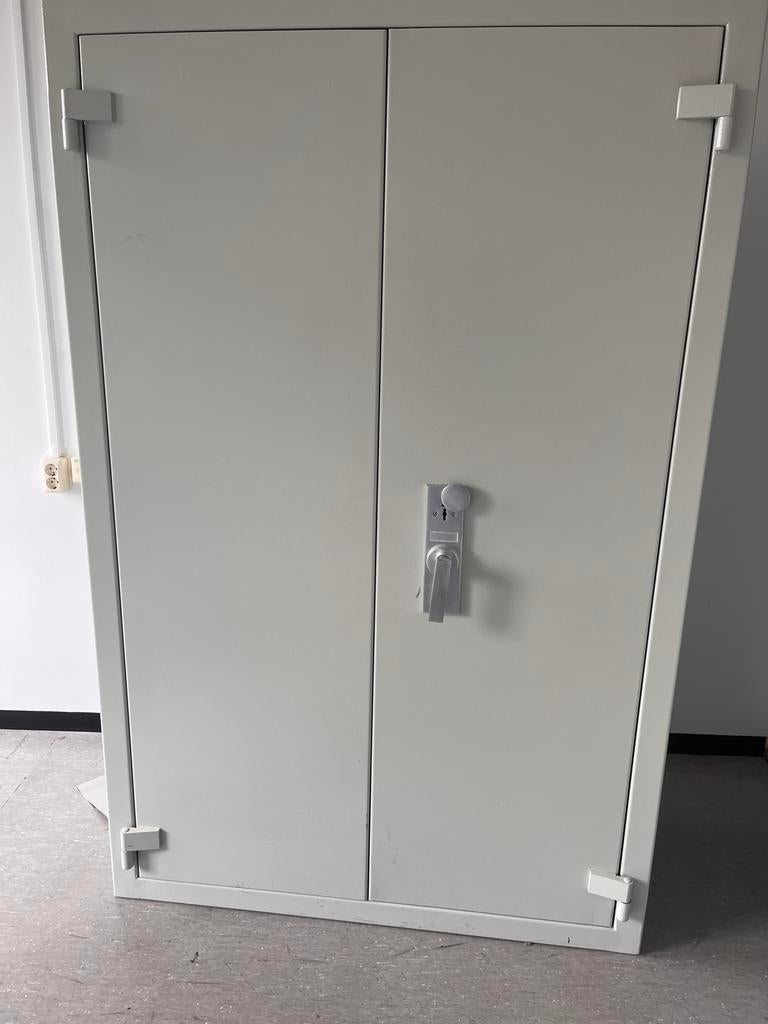 Grote metalen archiefkast / opbergkast, Ophalen of Verzenden, Gebruikt