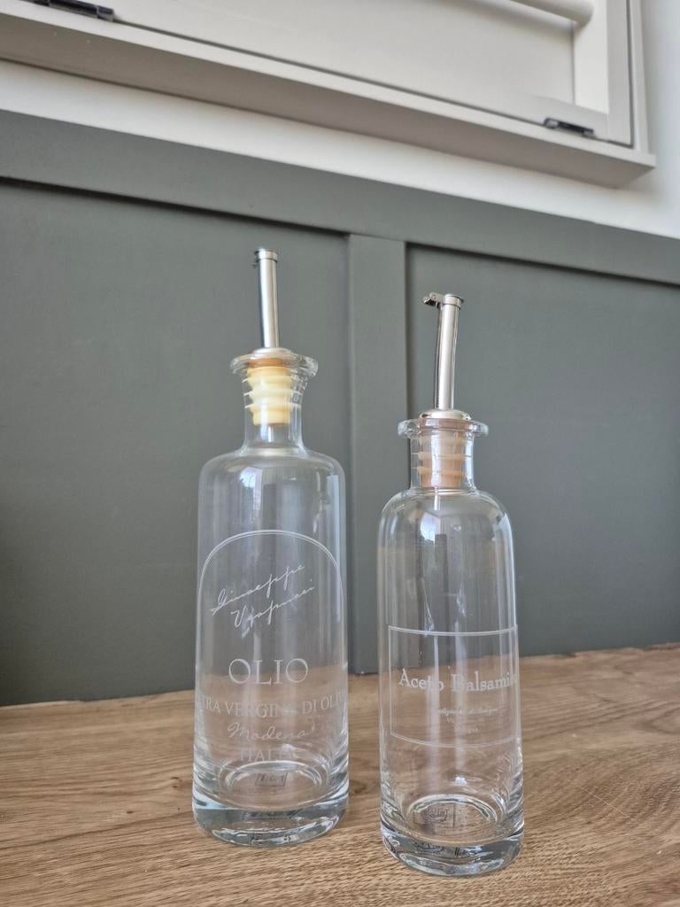 Riviera Maison olie en balsamico flesjes, Ophalen of Verzenden, Glas, Overige stijlen, Glas of Glazen