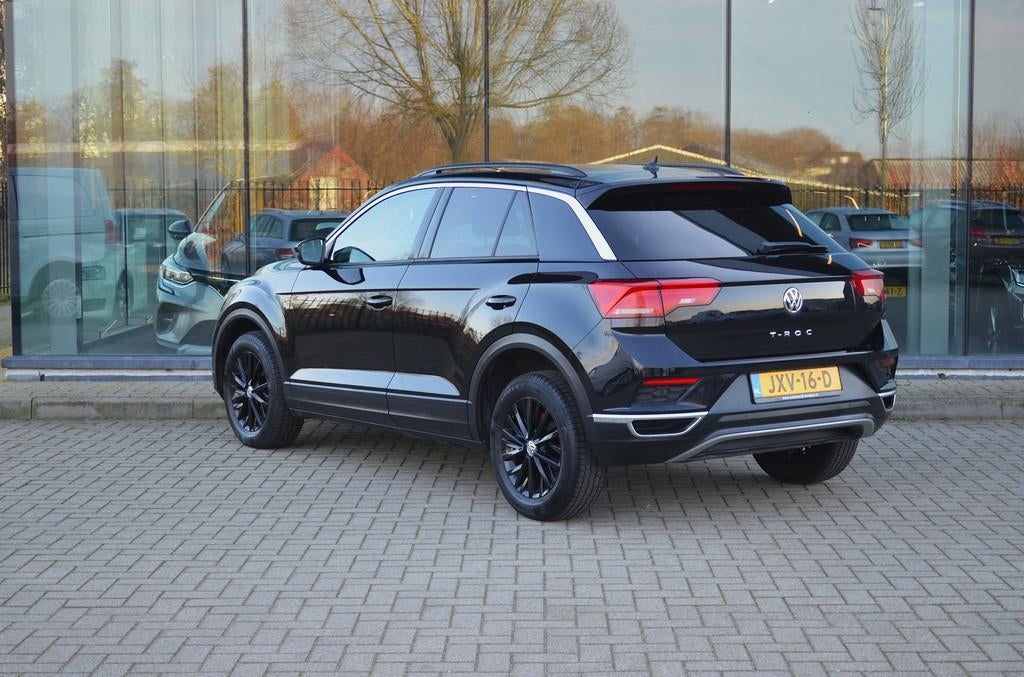 Volkswagen T-ROC 1.5 TSI Sport | Automaat | Stoelverwarming, Stof, 4 cilinders, 150 pk, Zwart