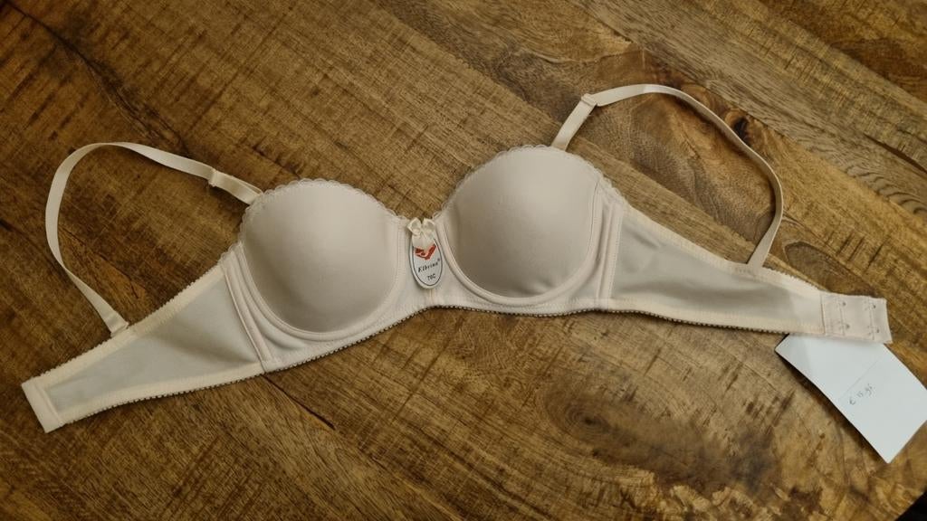 Elbrina BH - Beige - Maat 70C, Kleding | Dames, Ondergoed en Lingerie, Elbrina, Ophalen of Verzenden, Beige, BH