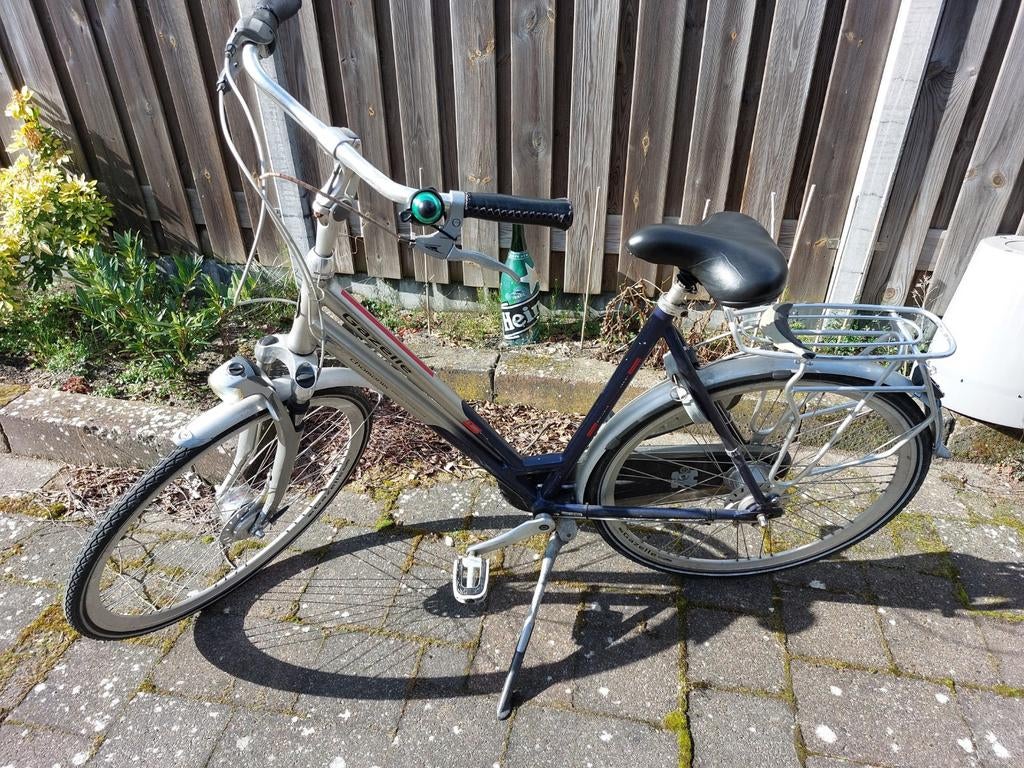 Gazelle damcesfiets 28 inch heeft wat aandacht nodig., Ophalen