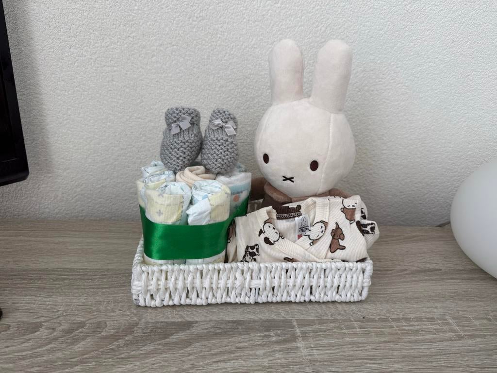 Nijntje Kraamcadeau Set: Knuffel, Kleertjes, Sokjes & Luiert, Kinderen en Baby's, Kraamcadeaus en Geboorteborden, Ophalen, Nieuw