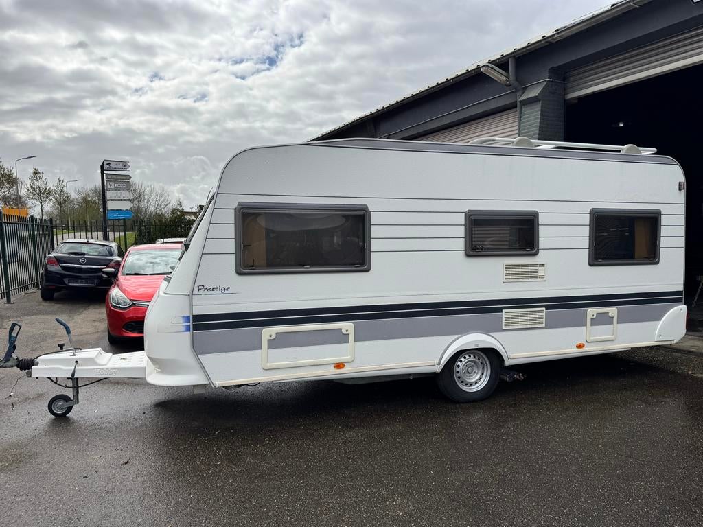 Hobby Prestige 495 UFE | Frans bed | Split airco | Mover, Caravans en Kamperen, Omvormbare zithoek, Hobby, Particulier, 5 tot 6 meter