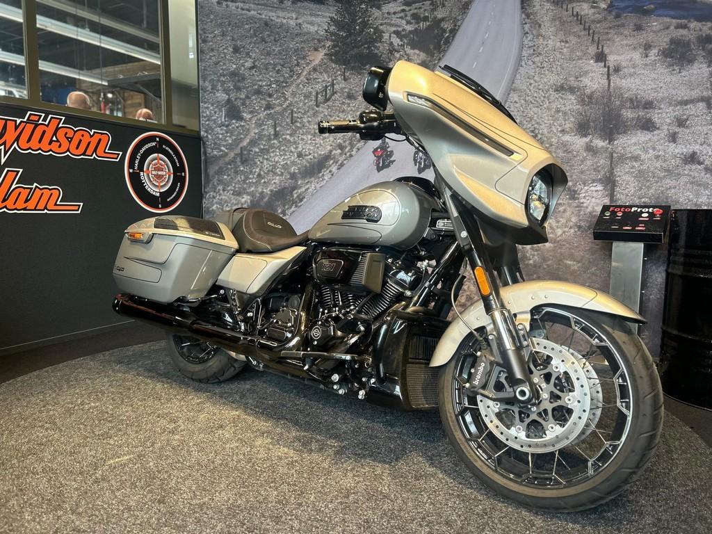 Harley-Davidson FLHXSE CVO STREET GLIDE (bj 2023) - foto 2