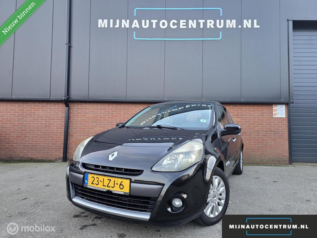 Renault Clio 1.2 Collection / NAP️ / APK️ / NAVI, Auto's, Voorwielaandrijving, Gebruikt, Zwart, 4 cilinders
