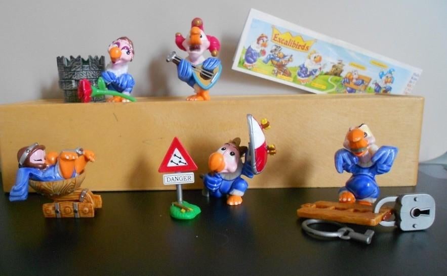 Kindersurprise Ferrero : Excalibirds uit 2000 + BPZ = Gieren, Ophalen of Verzenden, Zo goed als nieuw, Overige typen