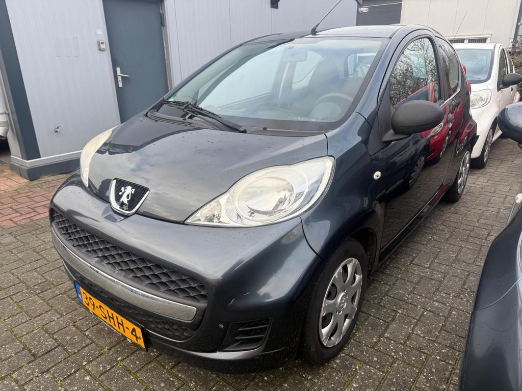 Peugeot 107 1.0-12V XR 2011 Airco Nieuwe APK, Voorwielaandrijving, Euro 5, Gebruikt, 4 stoelen